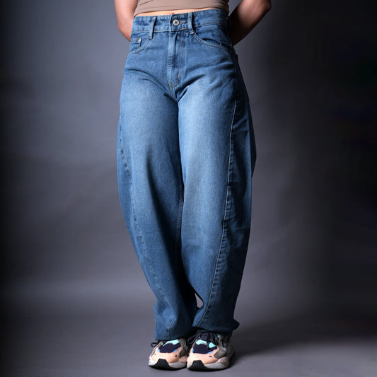 Bella Barrel Fit Jeans