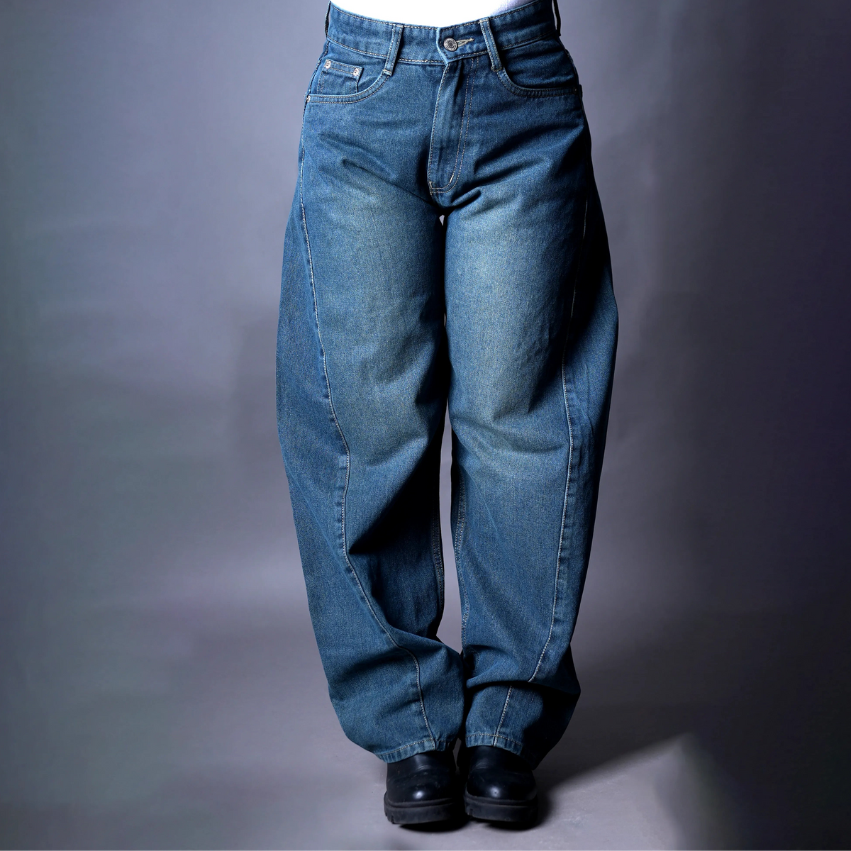 Bella Barrel Fit Jeans