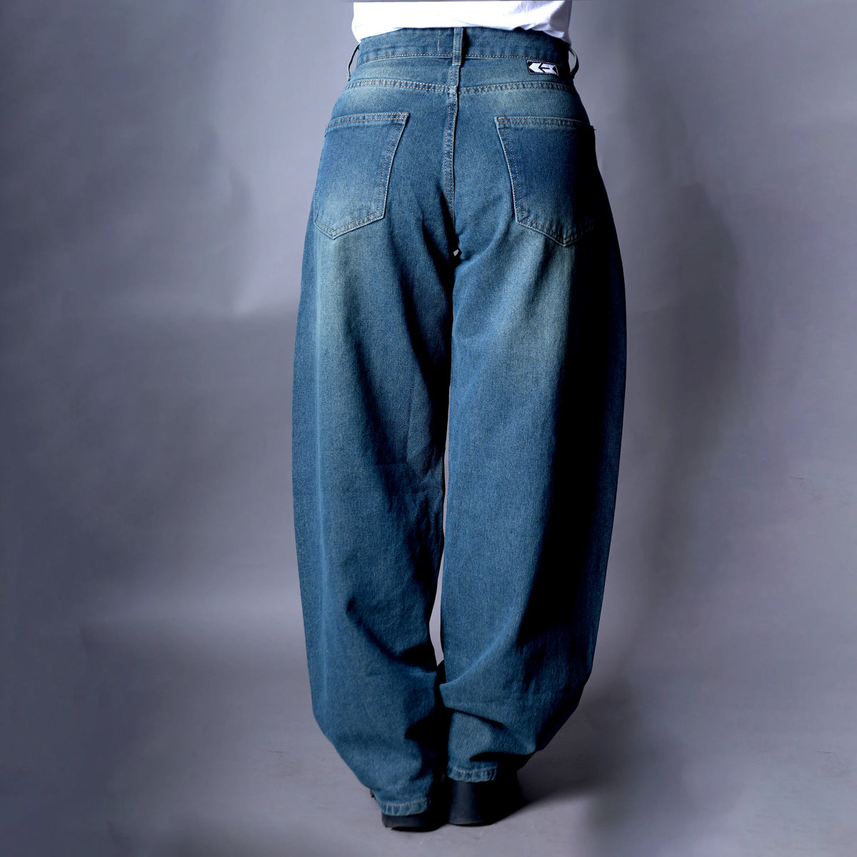 Bella Barrel Fit Jeans