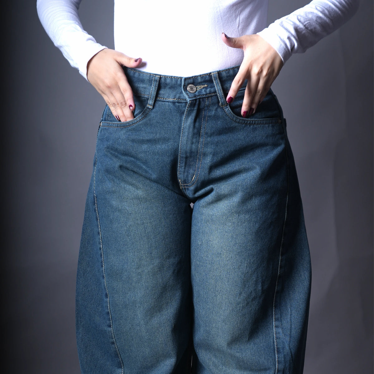 Bella Barrel Fit Jeans